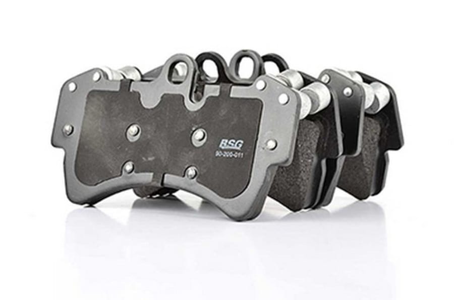 Колодки тормозные VW Touareg AUDI Q7 PORSHE Cayenne (02-) R18 передние (4шт.) BSG