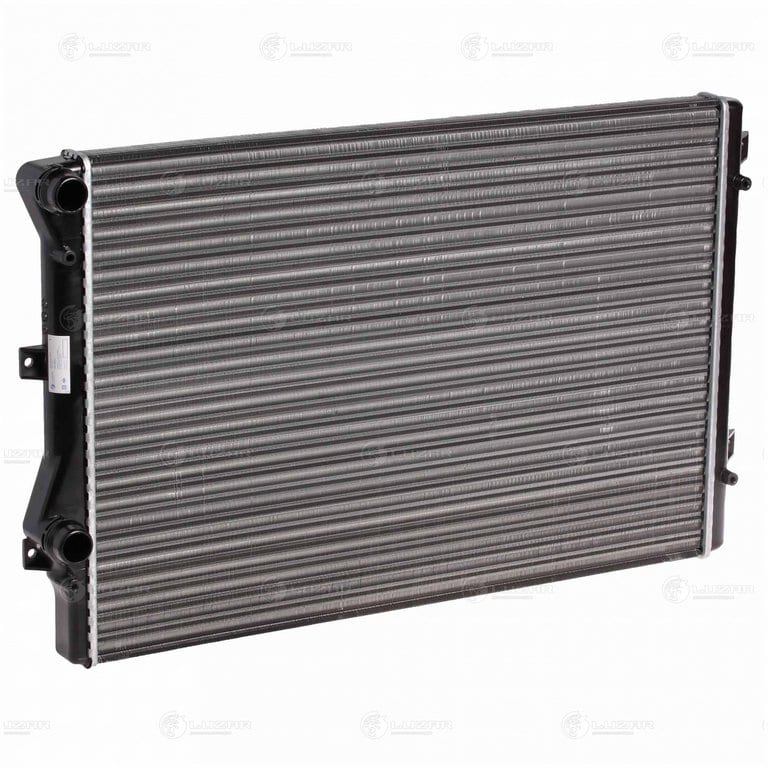Радиатор VW Passat (10-), Golf, Touran AUDI A3, TT SKODA Superb охлаждения двигателя LUZAR