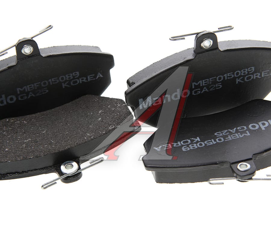 Колодки тормозные VW Golf 3, Caddy (95-04), Polo (95-01) передние (4шт.) MANDO