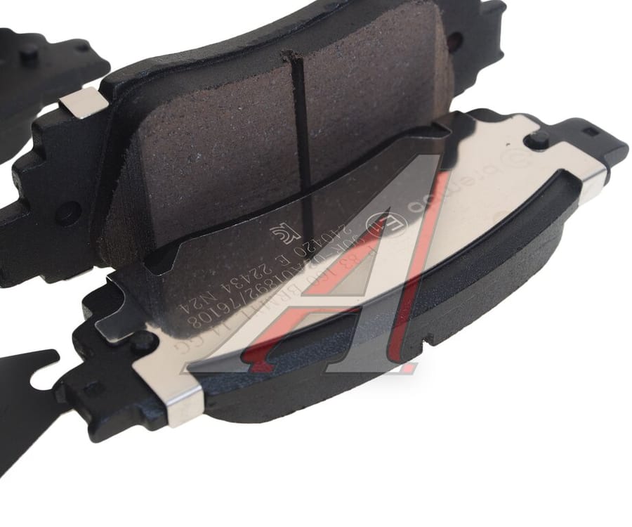 Колодки тормозные LEXUS RX200, RX350 (15-) задние (4шт.) BREMBO